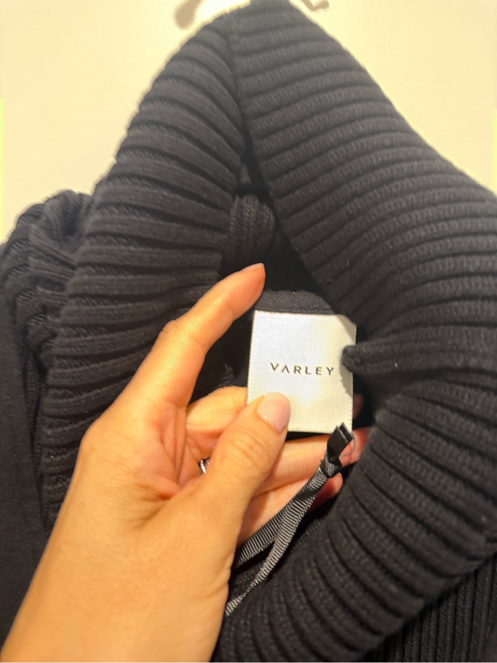 Varley Black Turtleneck Drawstring Pullover - Picture 3 of 8